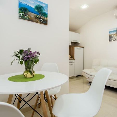 Apartments Mira Baska  Exterior photo