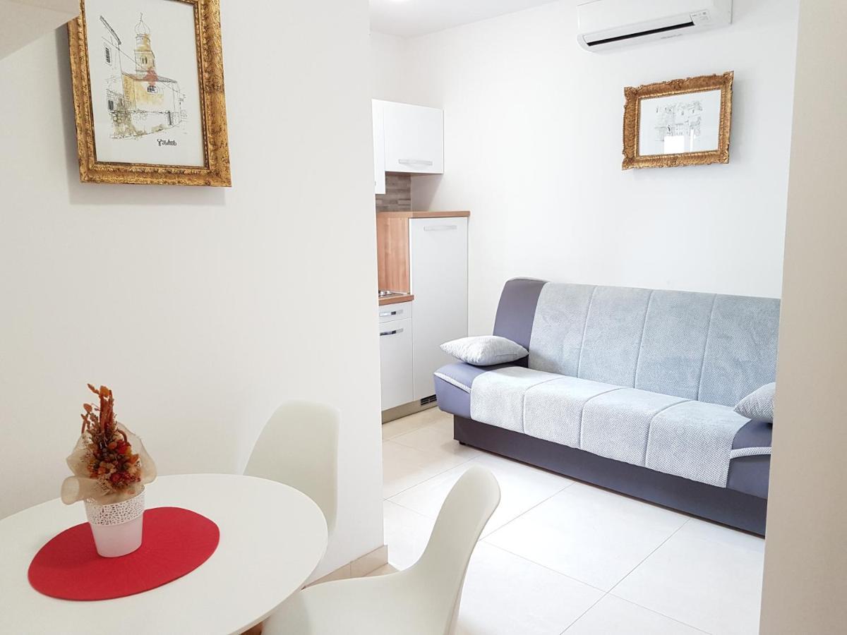 Apartments Mira Baska  Exterior photo